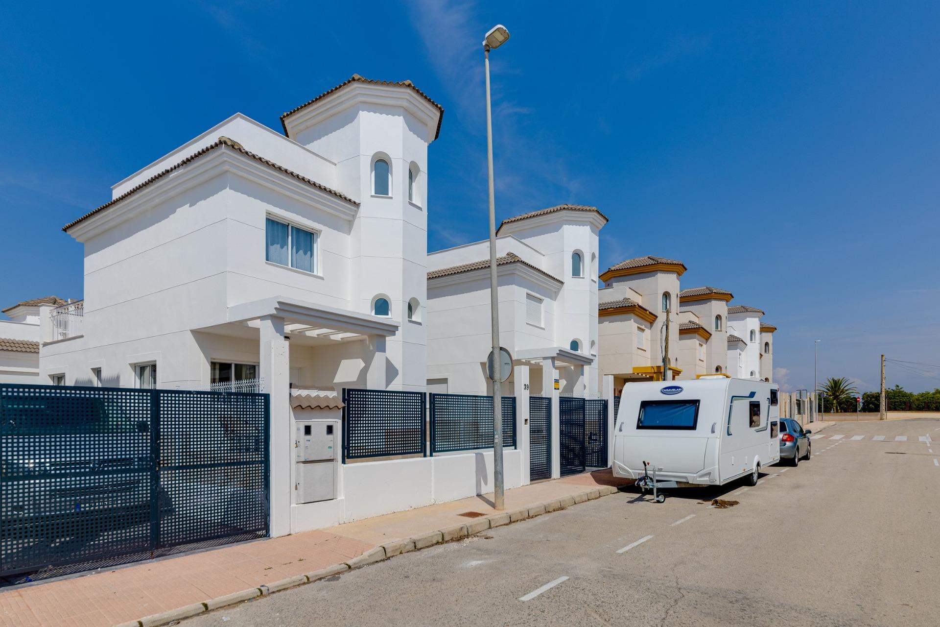 Villa for sale in San Fulgencio, Alicante, Spain