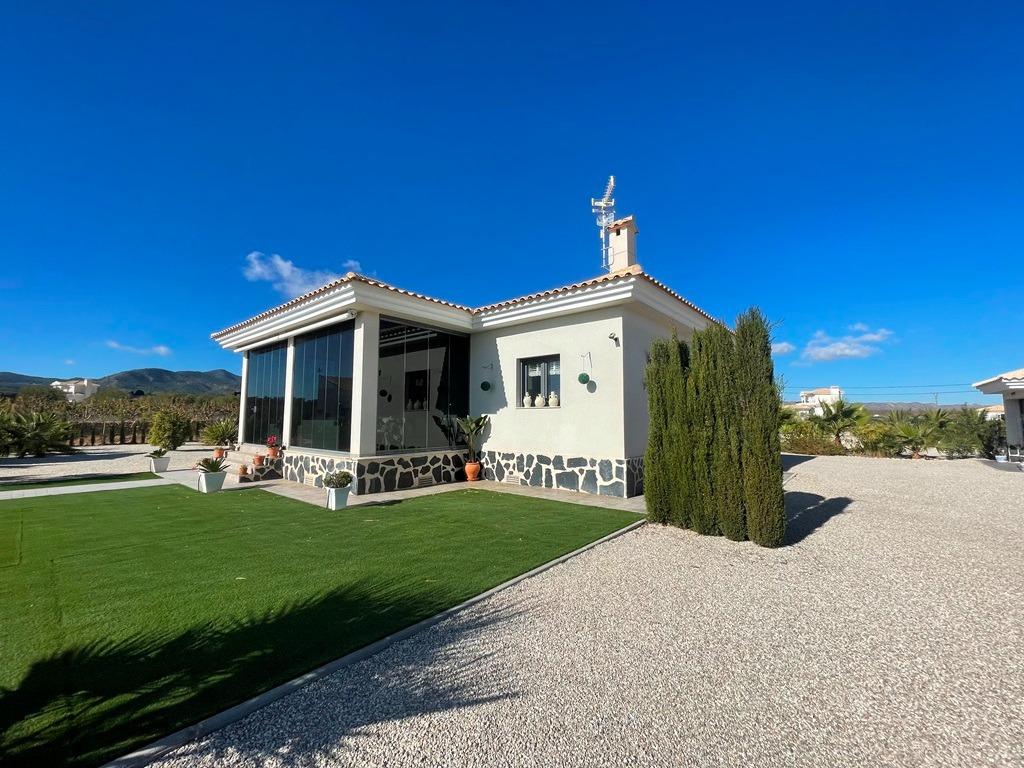 Villa for sale in Pinoso, Alicante, Spain