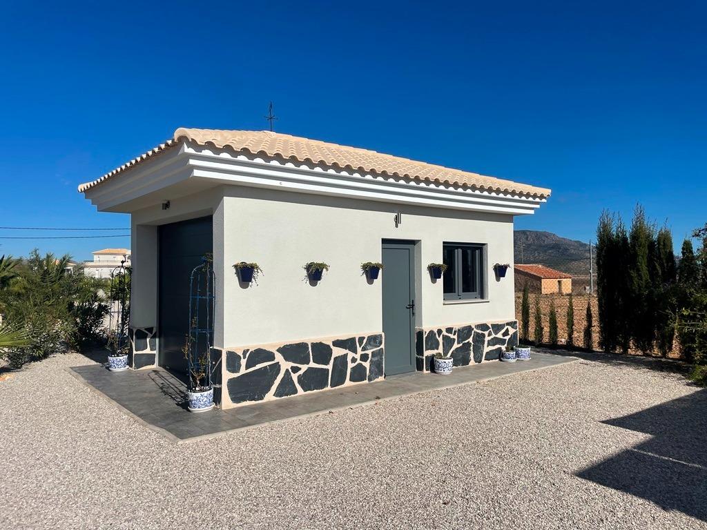 Villa for sale in Pinoso, Alicante, Spain