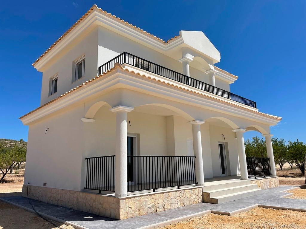 Villa for sale in Pinoso, Alicante, Spain
