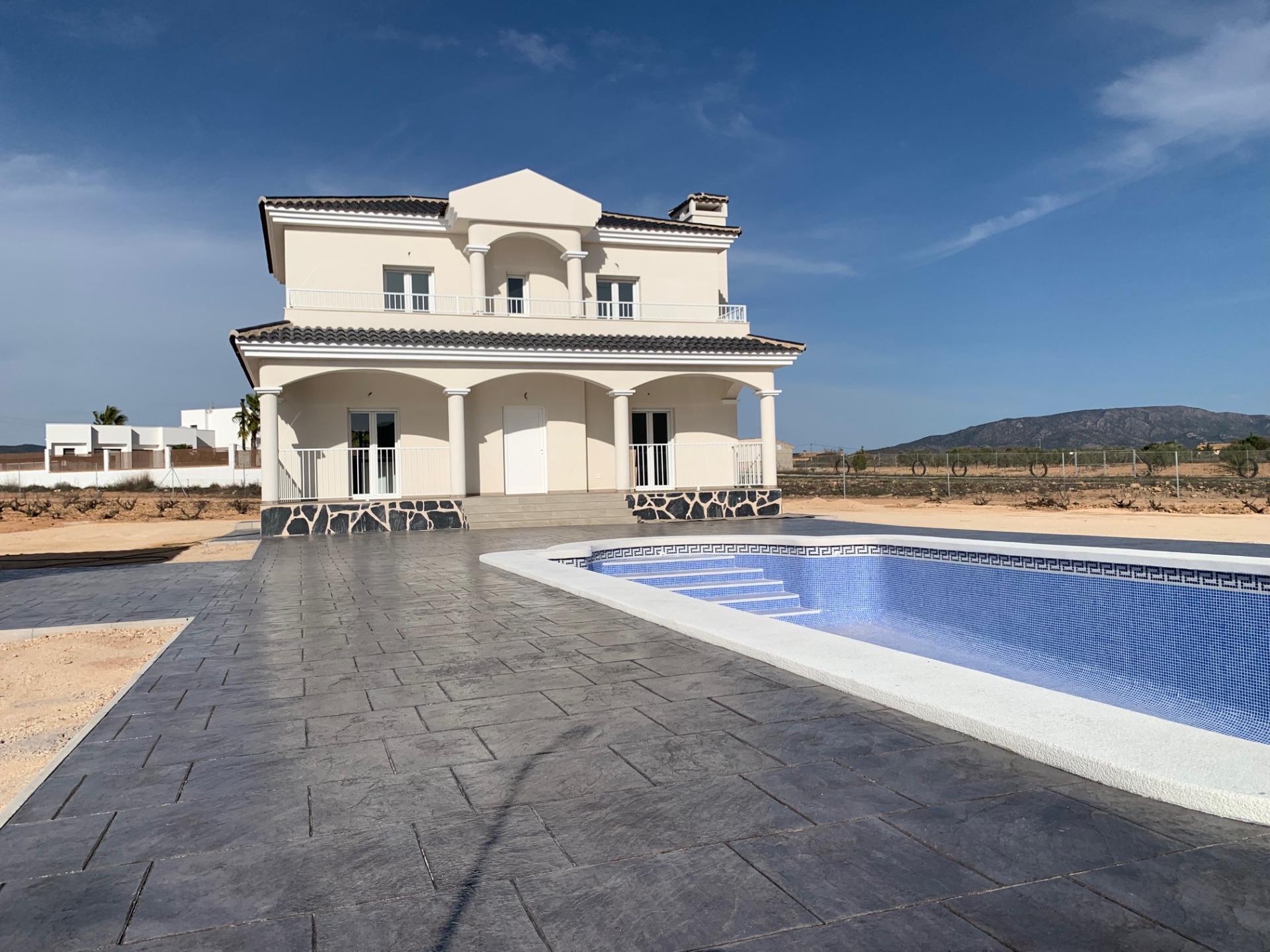 Villa for sale in Pinoso, Alicante, Spain