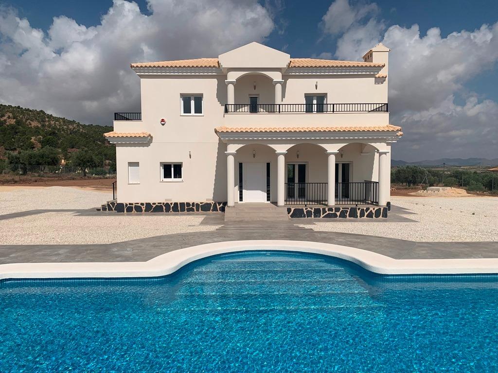 Villa for sale in Pinoso, Alicante, Spain