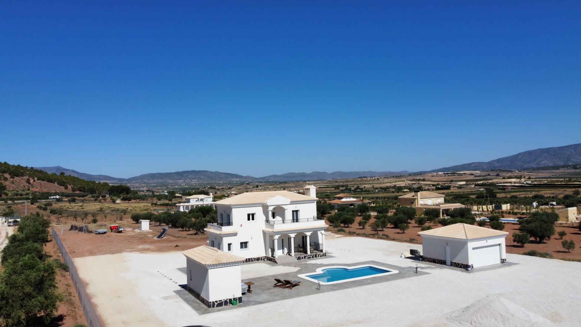 Villa for sale in Pinoso, Alicante, Spain