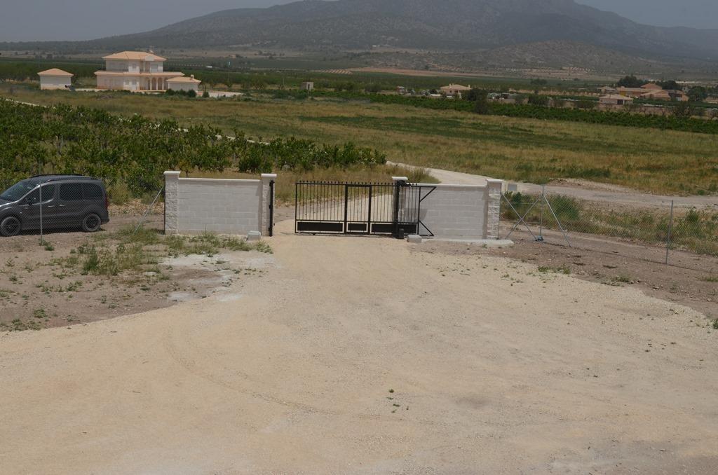 Villa for sale in Pinoso, Alicante, Spain