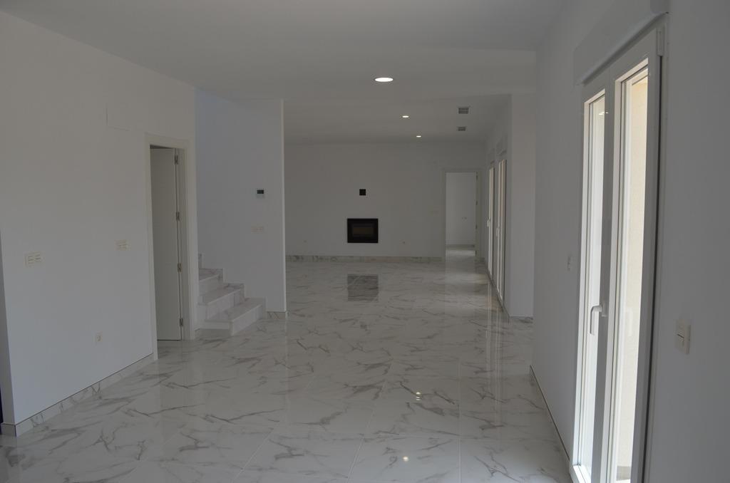 Villa for sale in Pinoso, Alicante, Spain