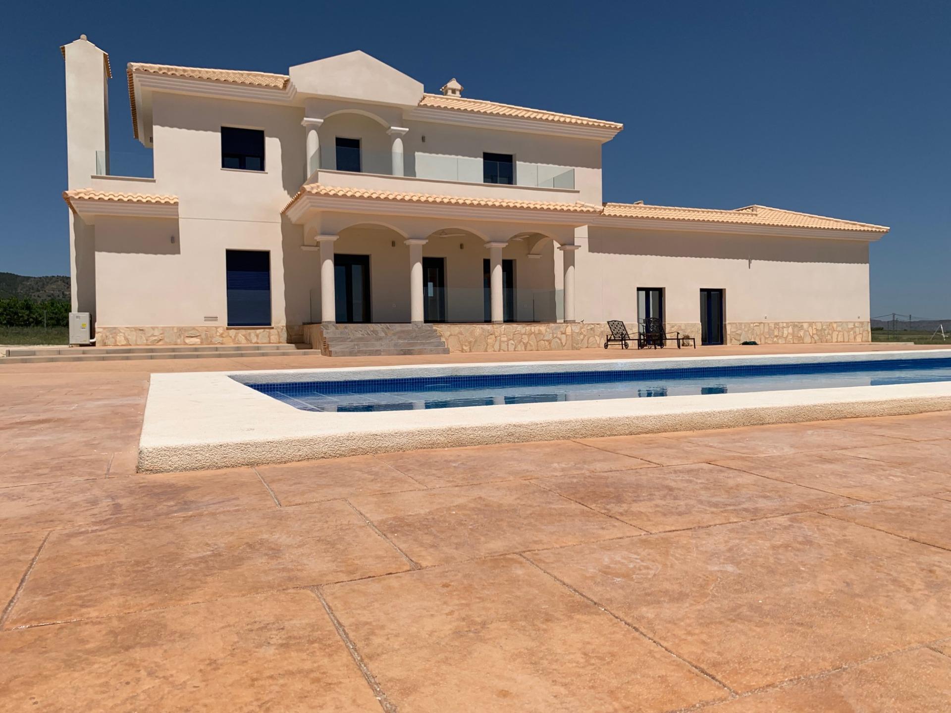Villa for sale in Pinoso, Alicante, Spain