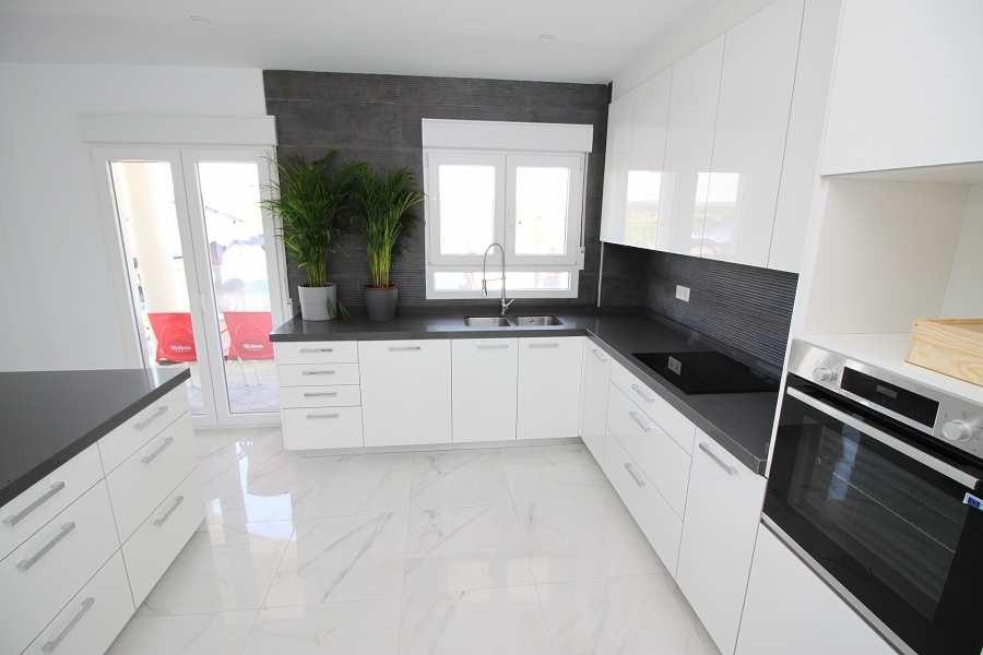 Villa for sale in Pinoso, Alicante, Spain