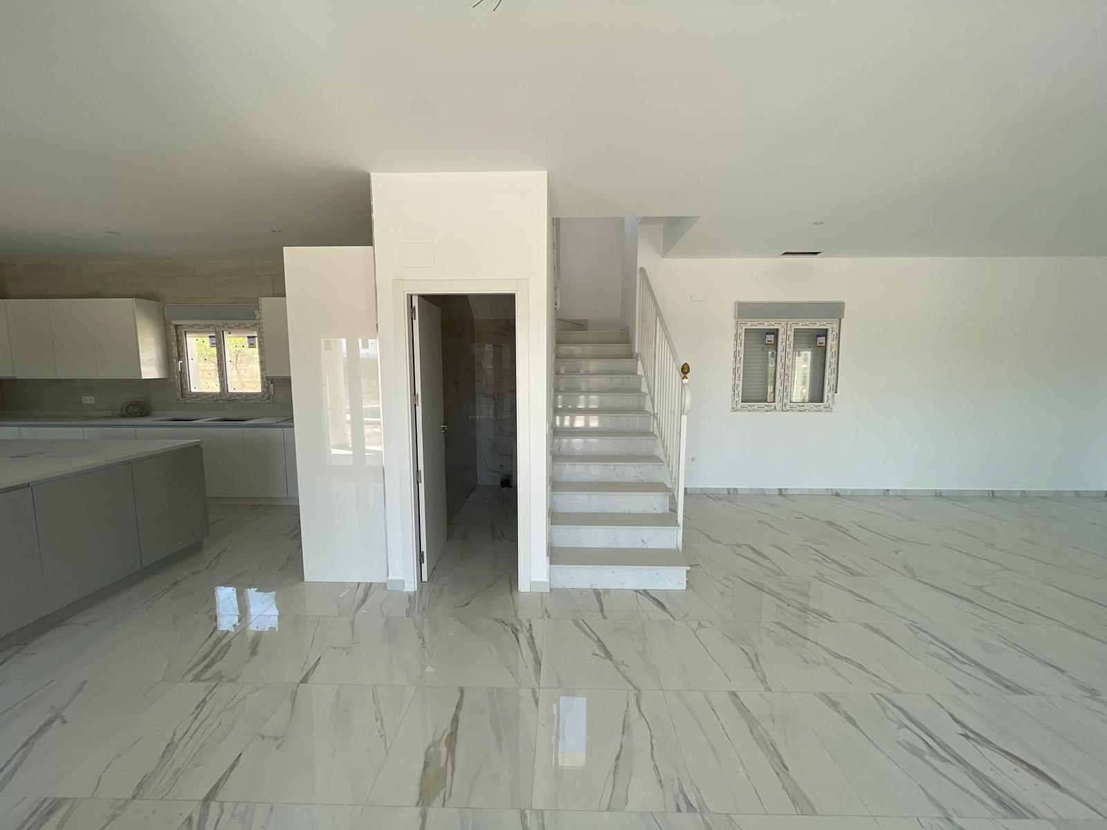 Villa for sale in Pinoso, Alicante, Spain