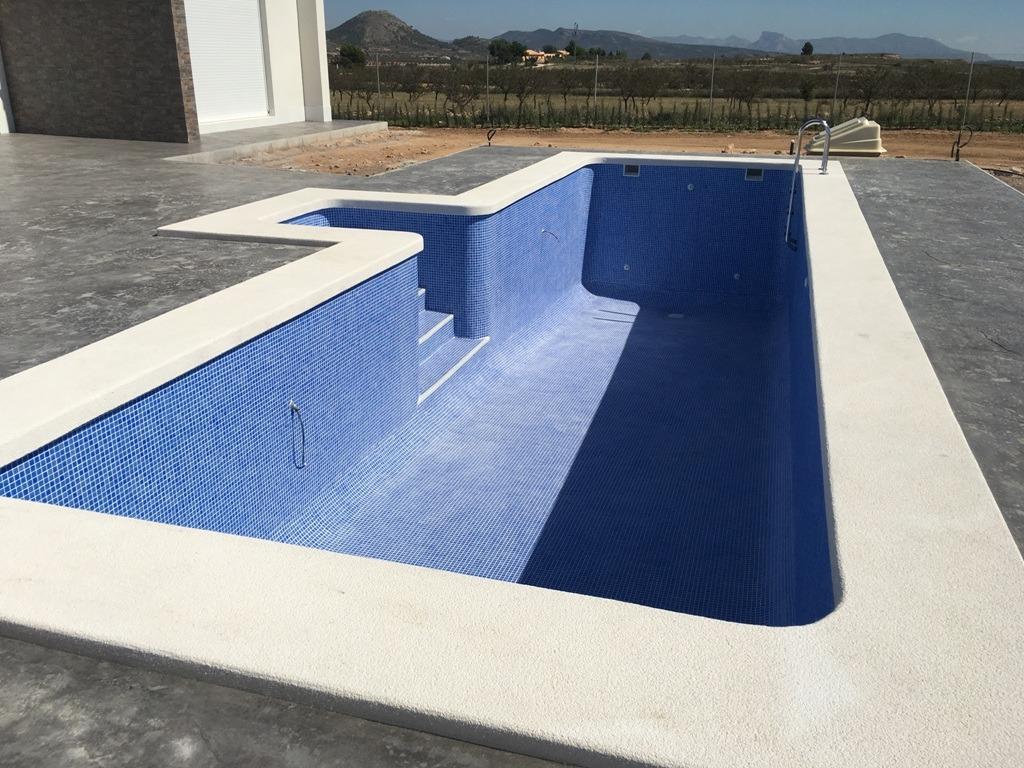 Villa for sale in Pinoso, Alicante, Spain