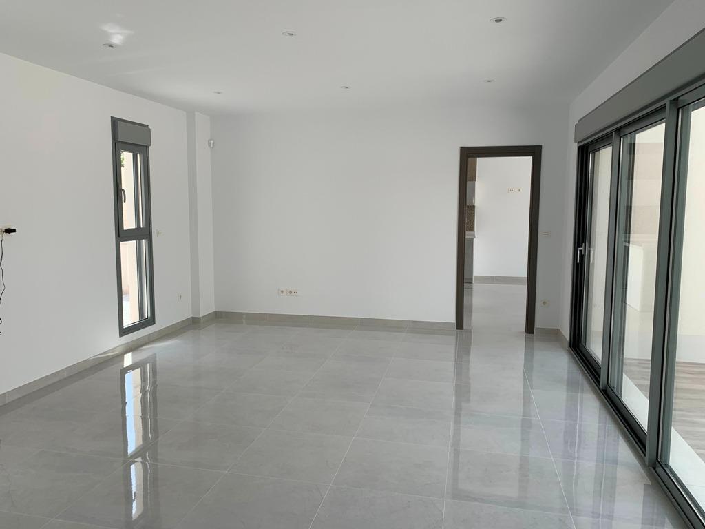 Villa for sale in Pinoso, Alicante, Spain