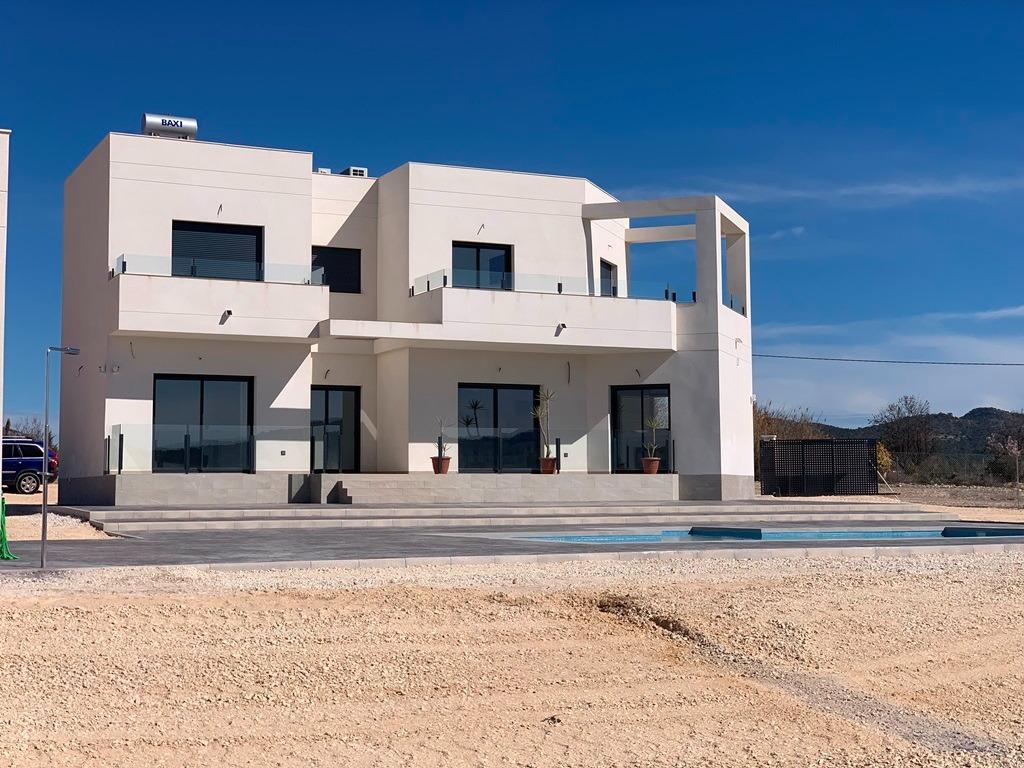 Villa for sale in Pinoso, Alicante, Spain