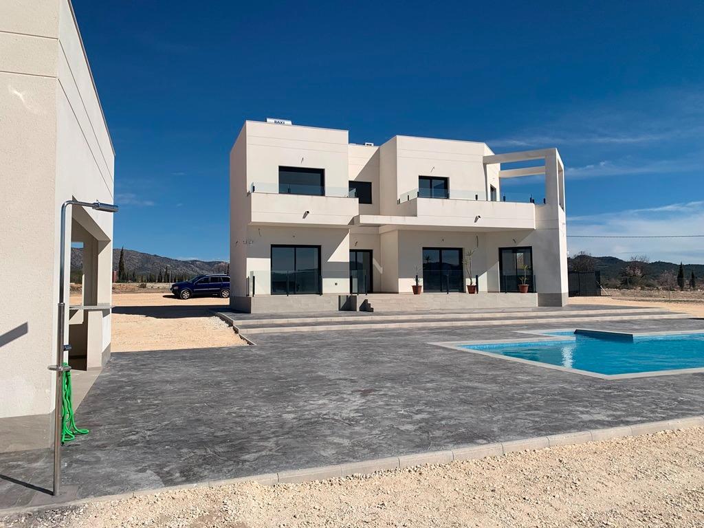 Villa for sale in Pinoso, Alicante, Spain