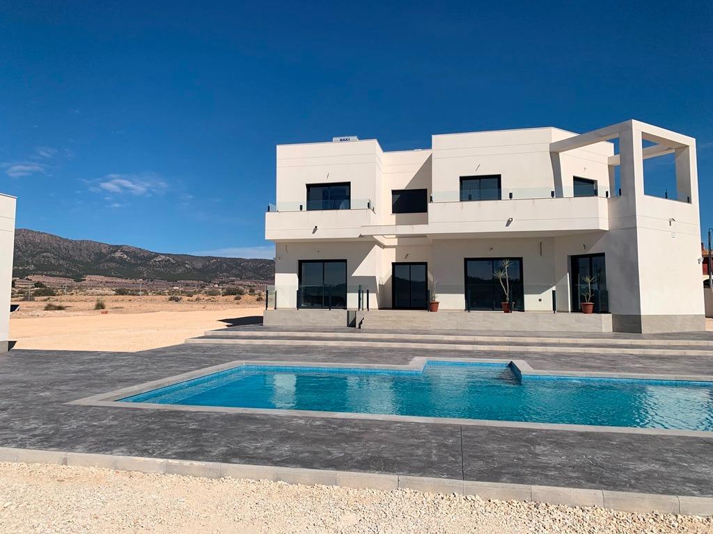 Villa for sale in Pinoso, Alicante, Spain
