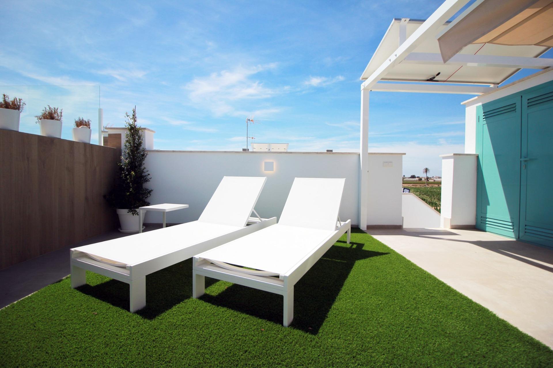 Bungalow for sale in Pilar De La Horadada, Alicante, Spain