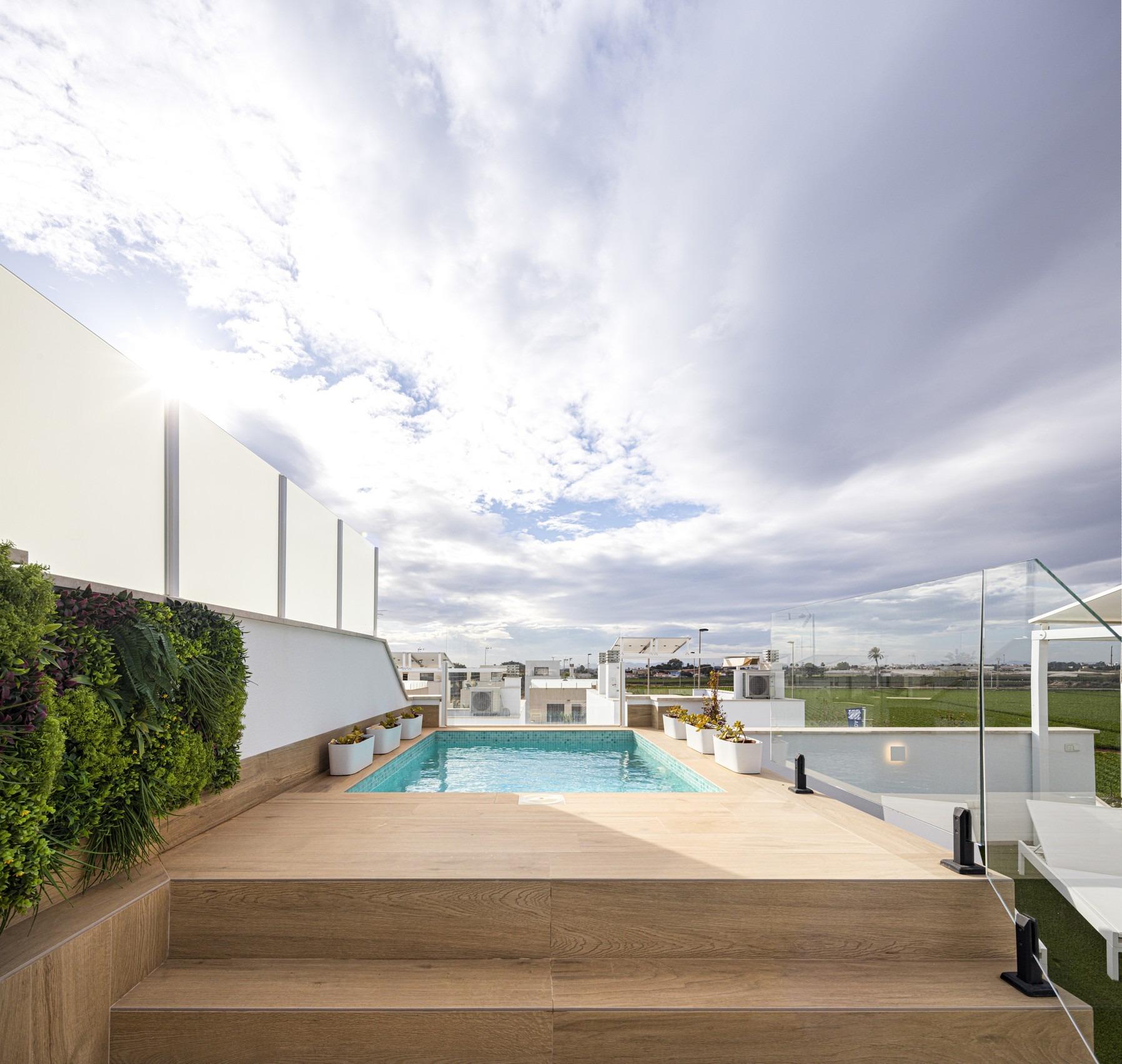 Bungalow for sale in Pilar De La Horadada, Alicante, Spain