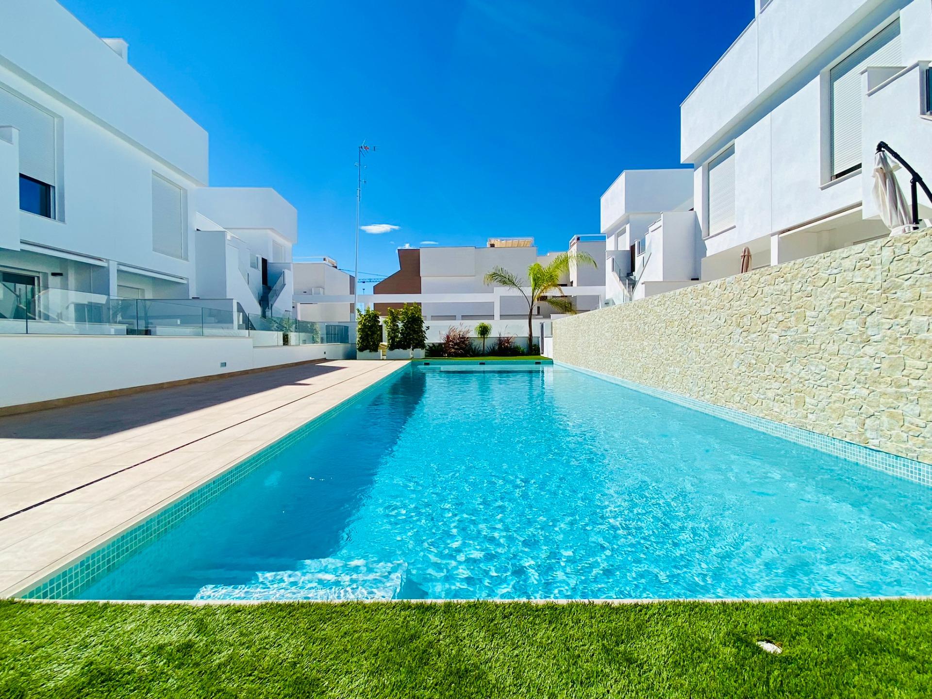 Bungalow for sale in Pilar De La Horadada, Alicante, Spain