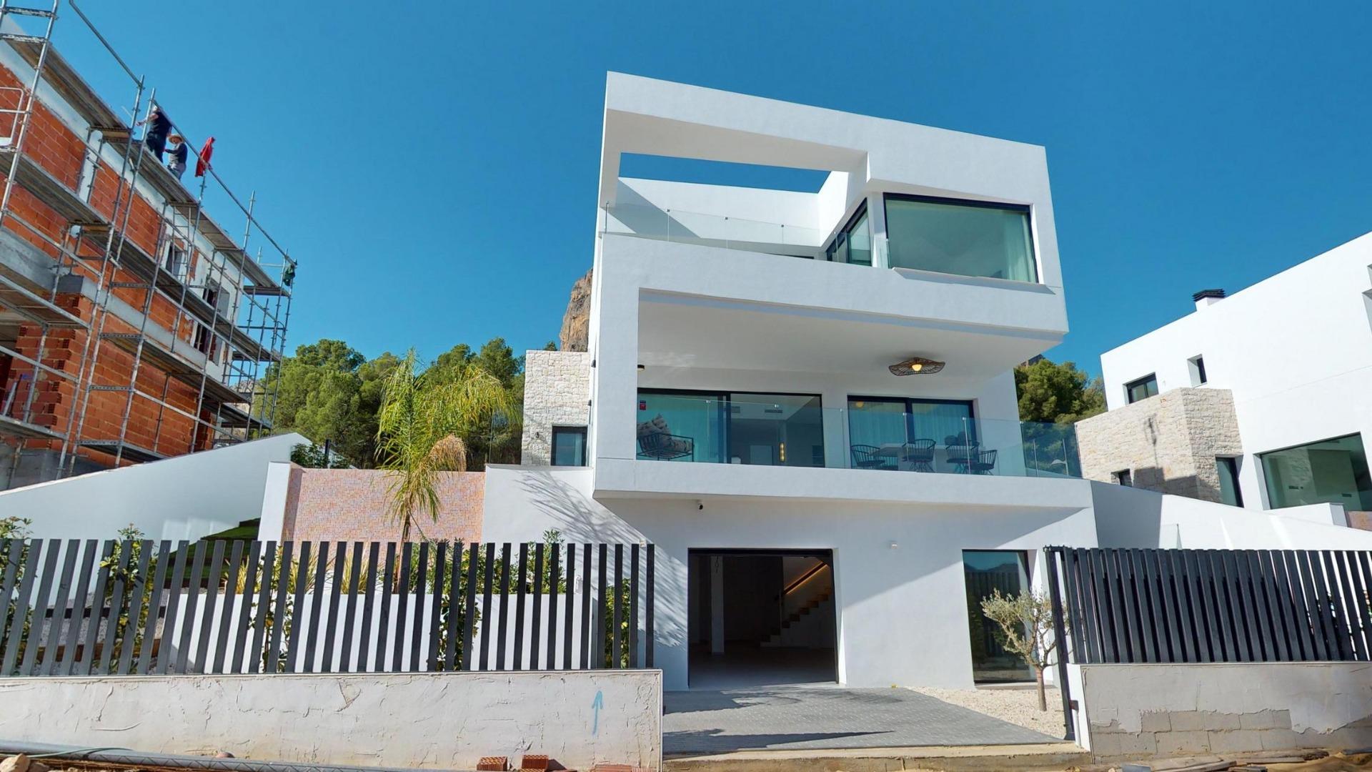 Villa for sale in Polop, Alicante, Spain