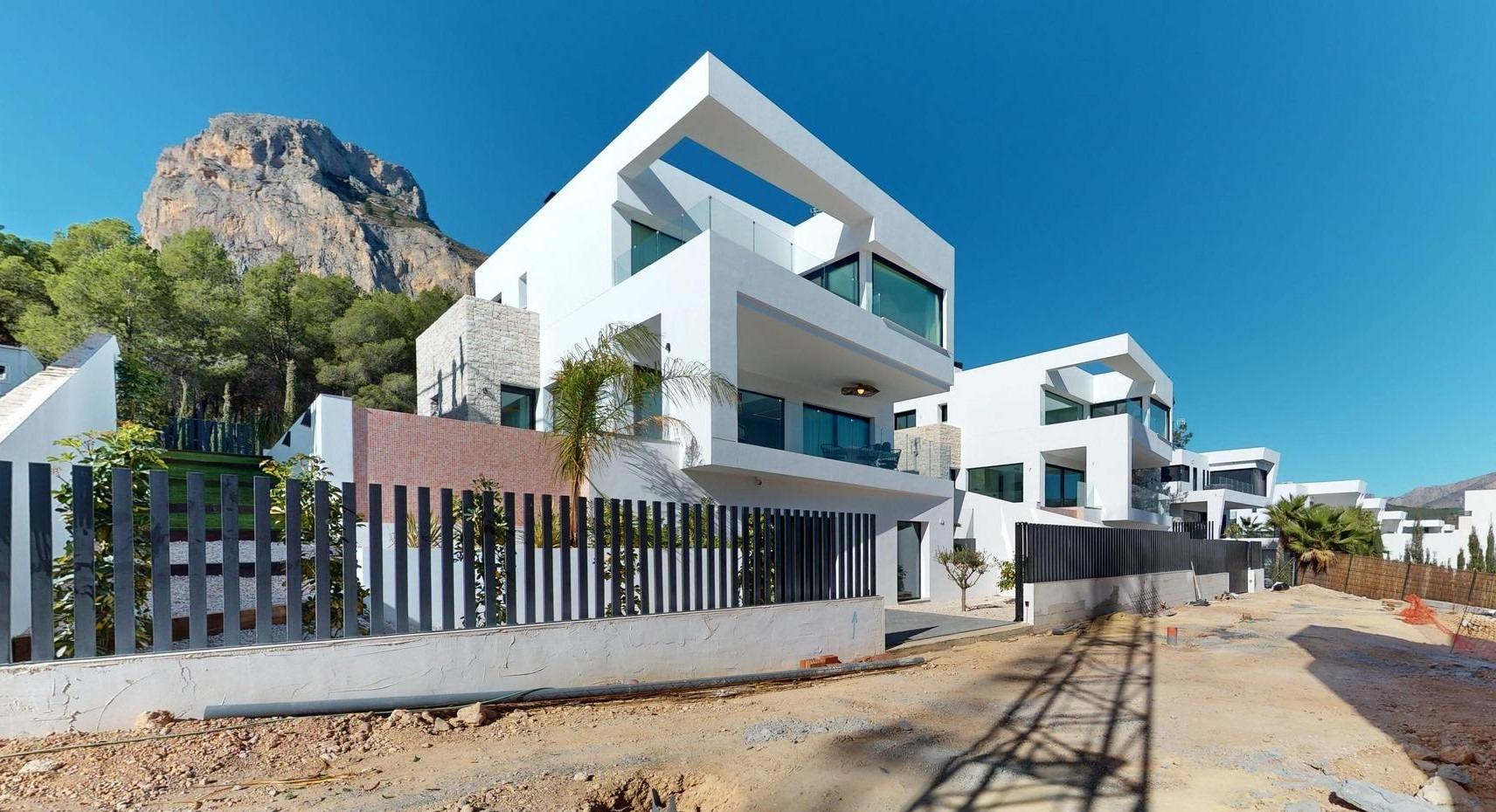 Villa for sale in Polop, Alicante, Spain
