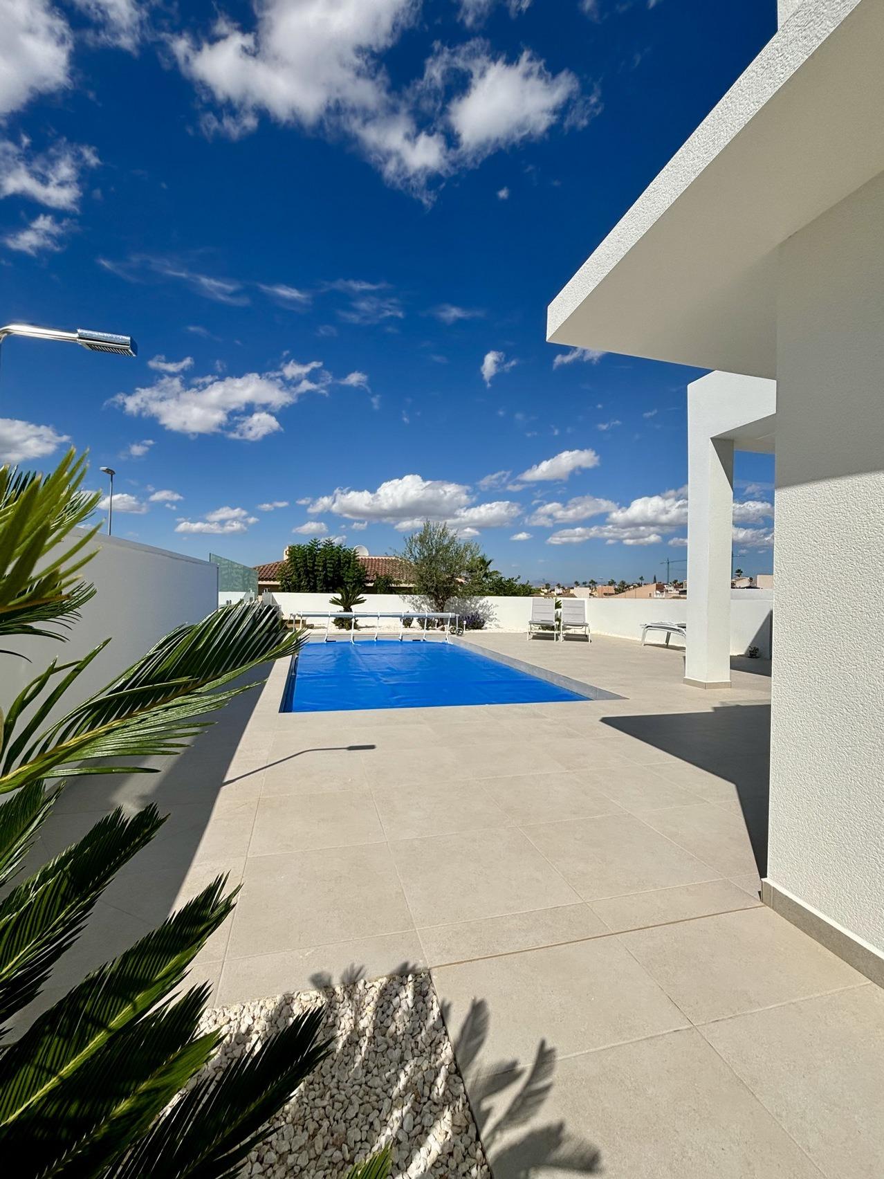 Villa for sale in Benijofar, Alicante, Spain