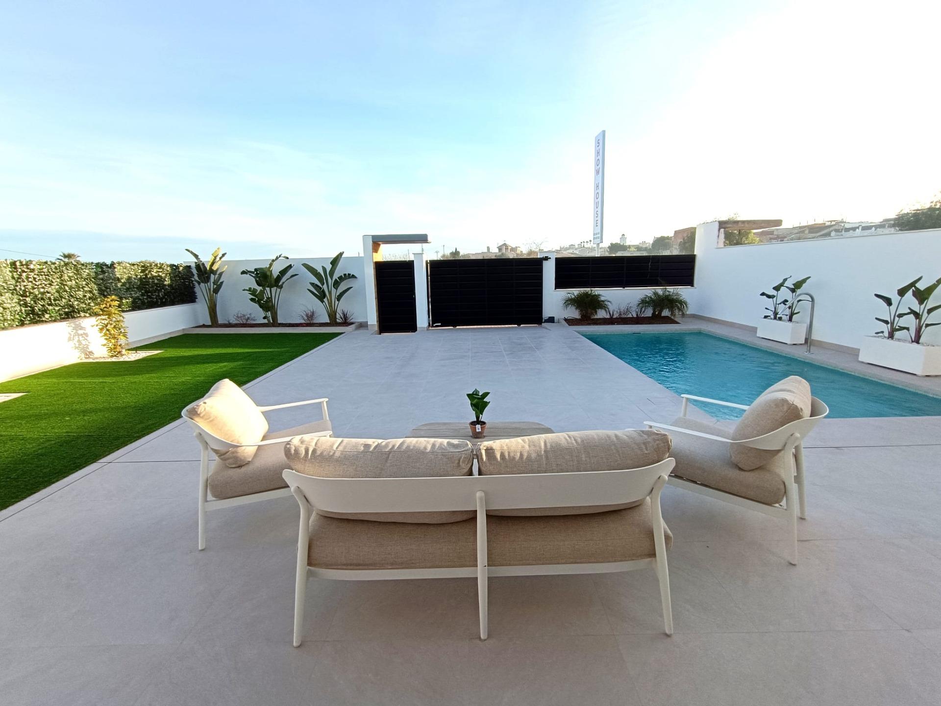 Villa for sale in Benijofar, Alicante, Spain