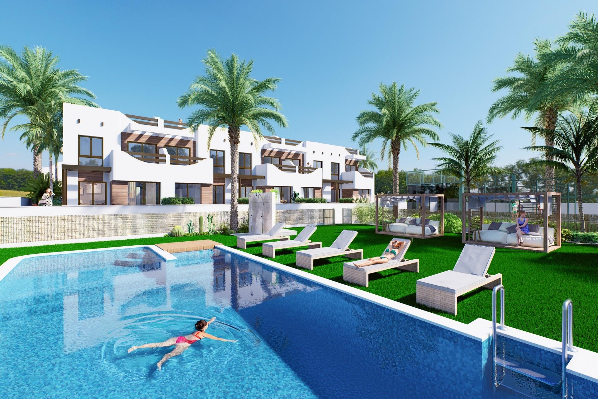 Bungalow for sale in Pilar De La Horadada, Alicante, Spain