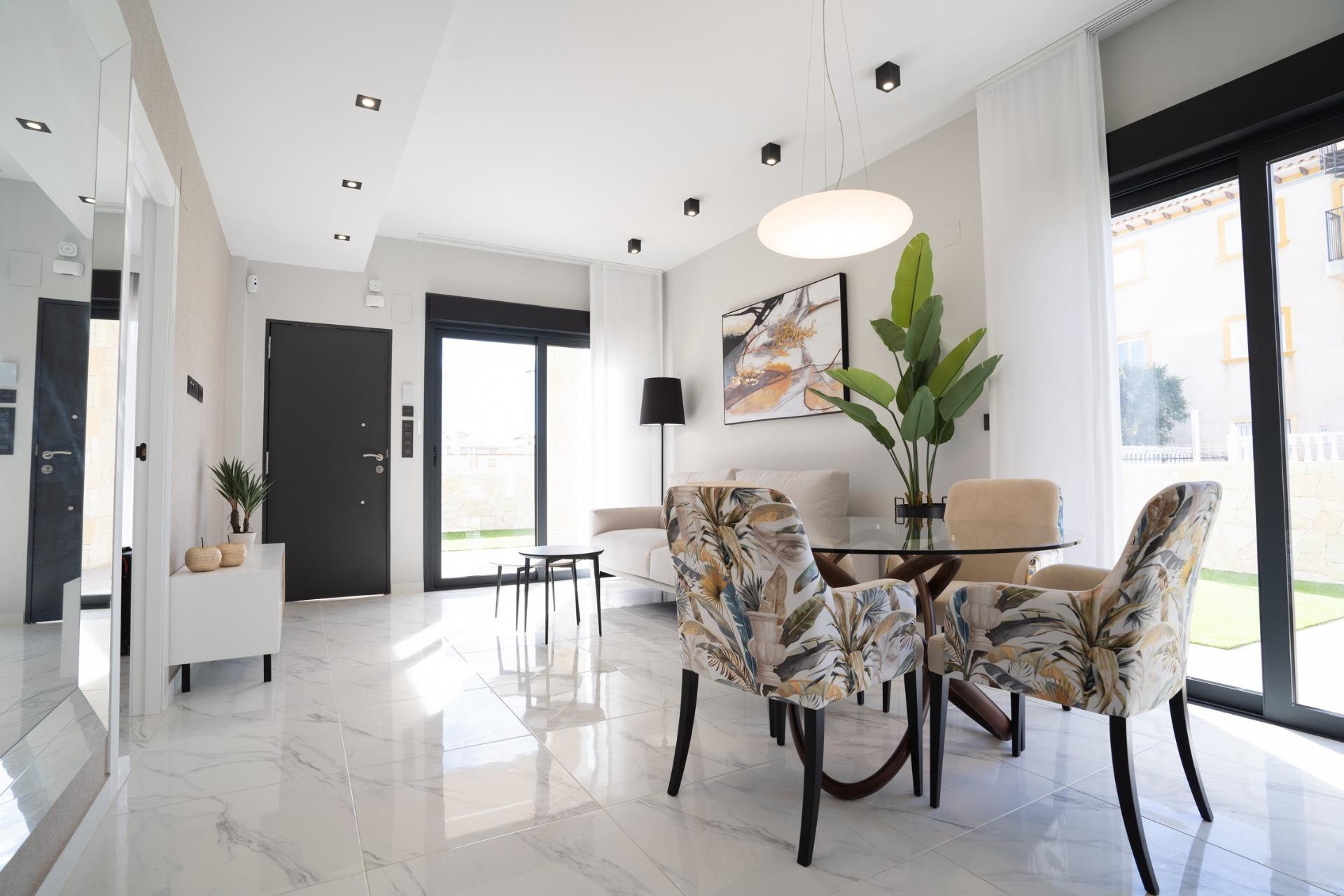 Bungalow for sale in Pilar De La Horadada, Alicante, Spain