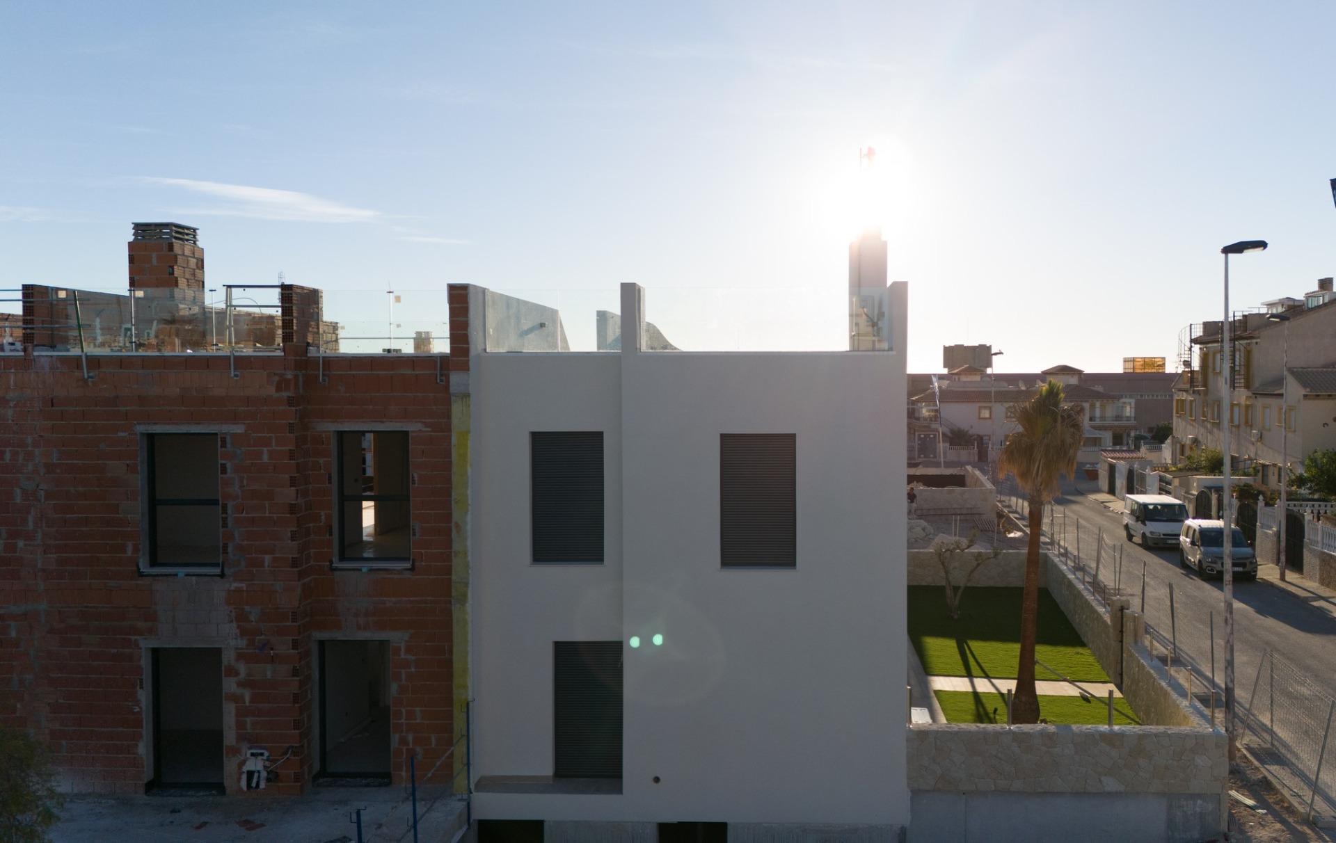 Bungalow for sale in Pilar De La Horadada, Alicante, Spain