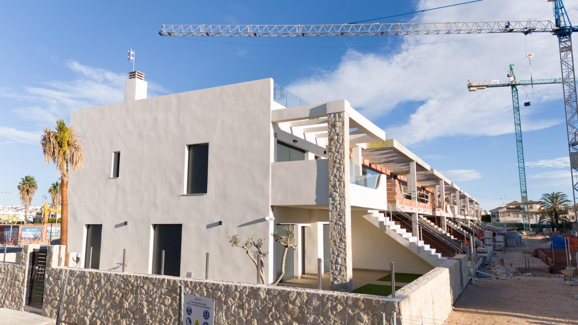 Bungalow for sale in Pilar De La Horadada, Alicante, Spain