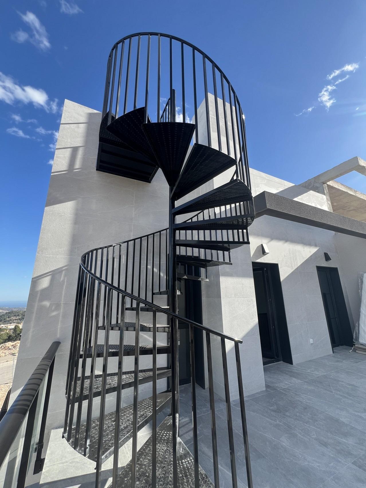 Villa for sale in Polop, Alicante, Spain