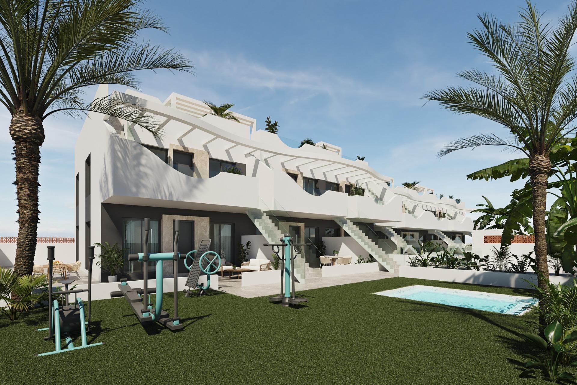 Bungalow for sale in Pilar De La Horadada, Alicante, Spain