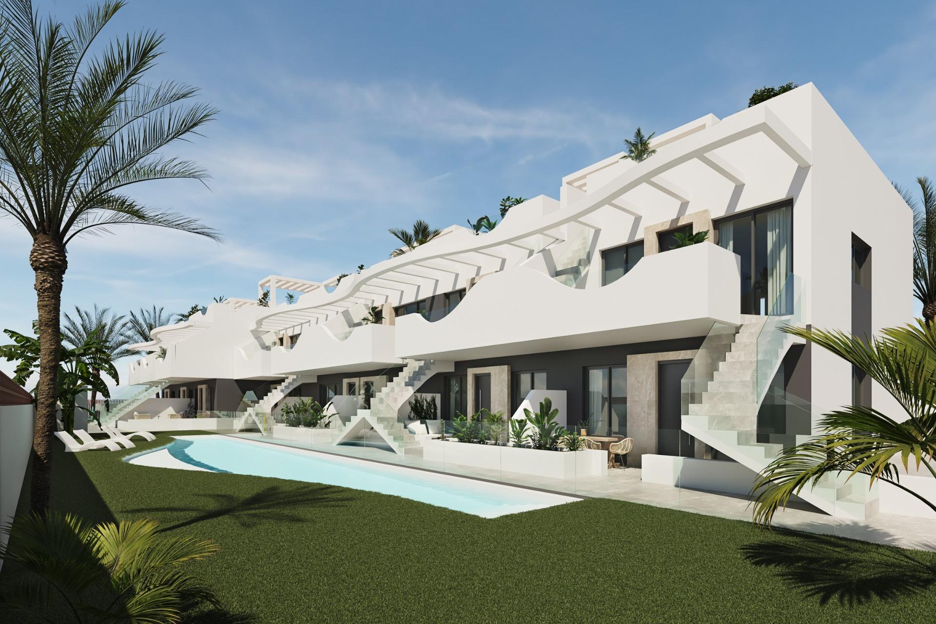 Bungalow for sale in Pilar De La Horadada, Alicante, Spain