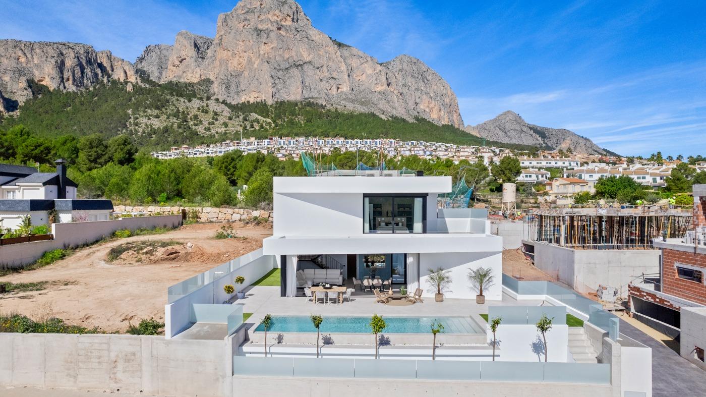 Villa for sale in Polop, Alicante, Spain