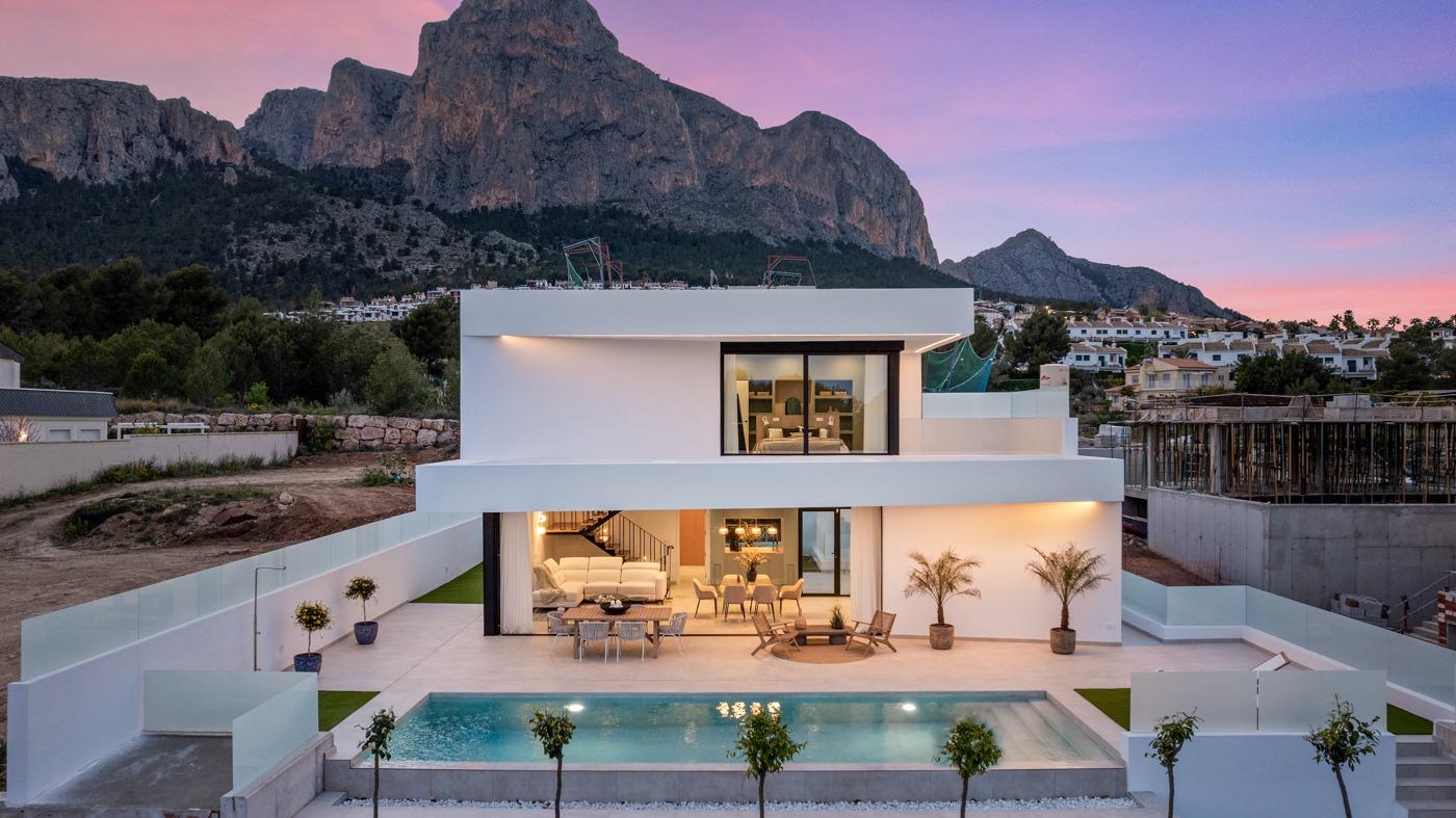 Villa for sale in Polop, Alicante, Spain
