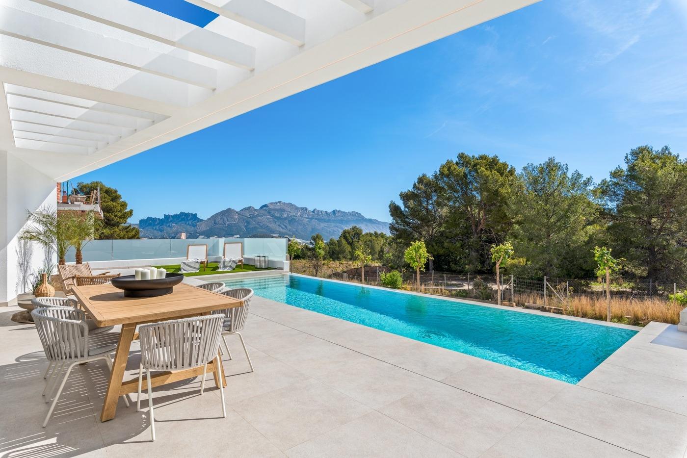 Villa for sale in Polop, Alicante, Spain