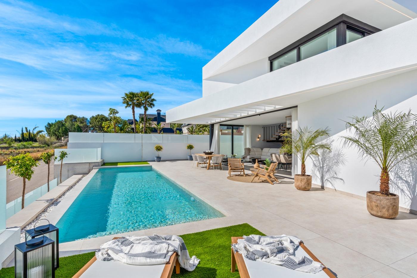 Villa for sale in Polop, Alicante, Spain