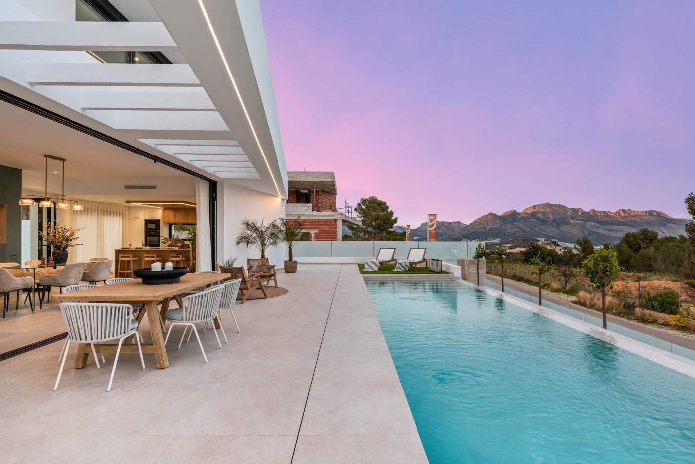 Villa for sale in Polop, Alicante, Spain