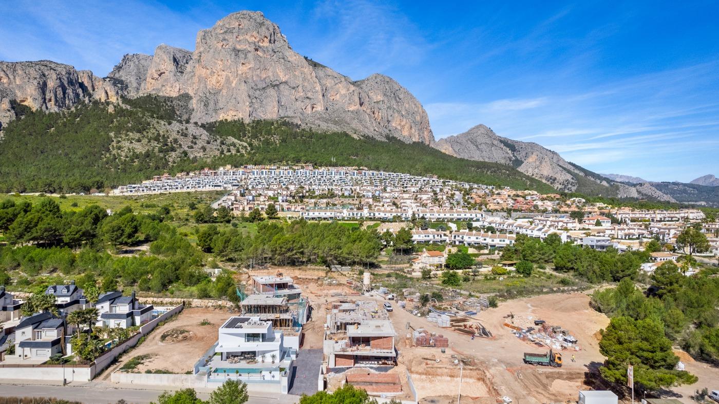 Villa for sale in Polop, Alicante, Spain