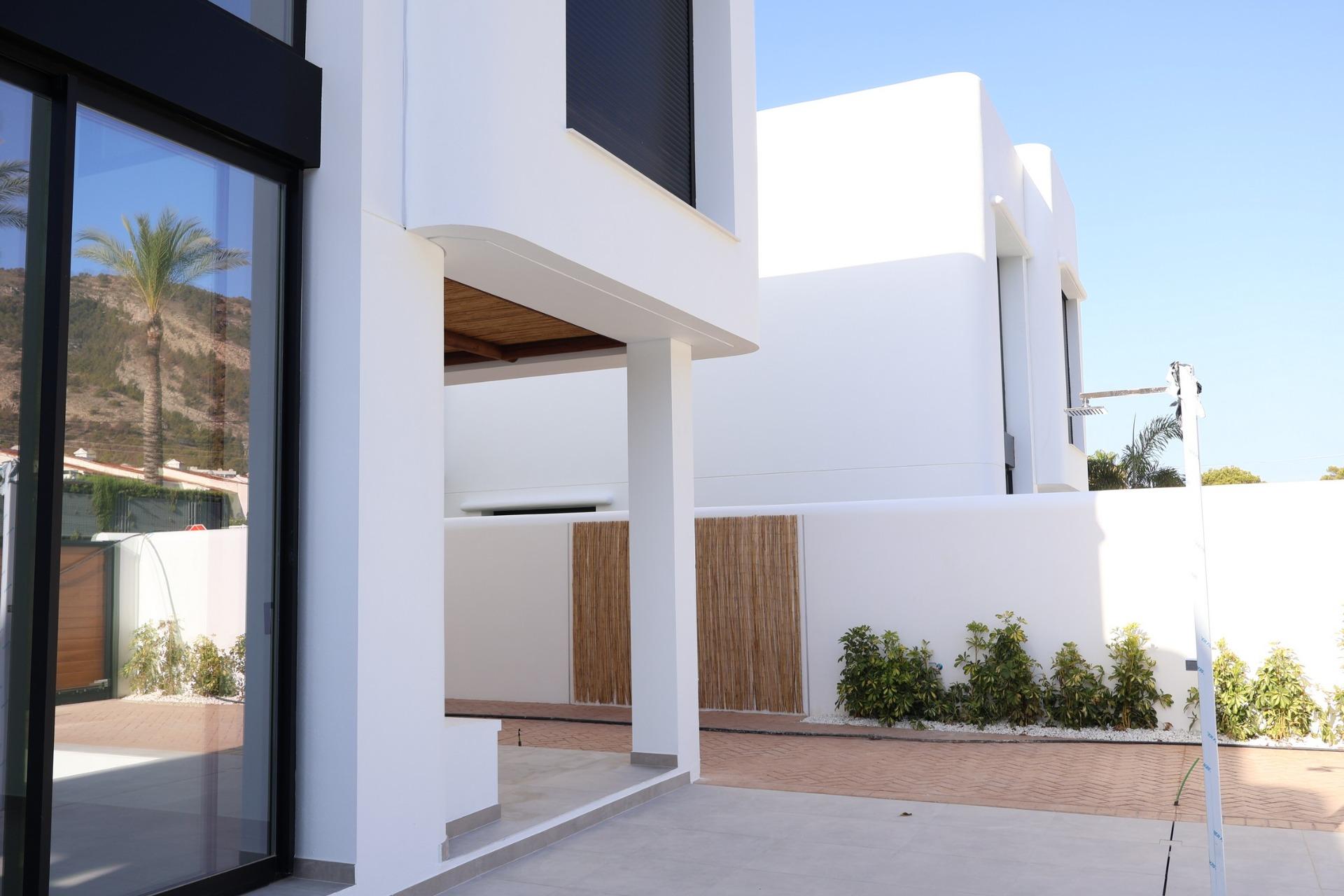 Villa for sale in Alfas Del Pi, Alicante, Spain