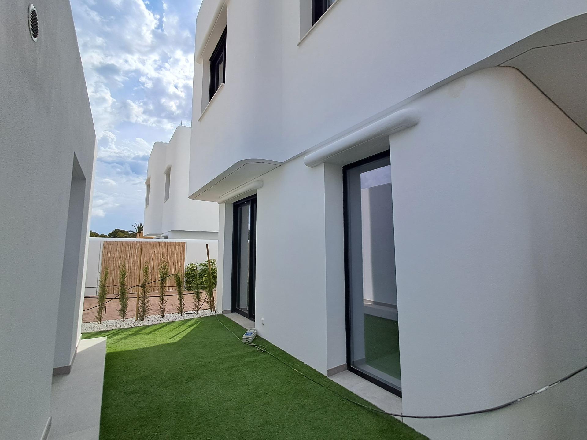 Villa for sale in Alfas Del Pi, Alicante, Spain