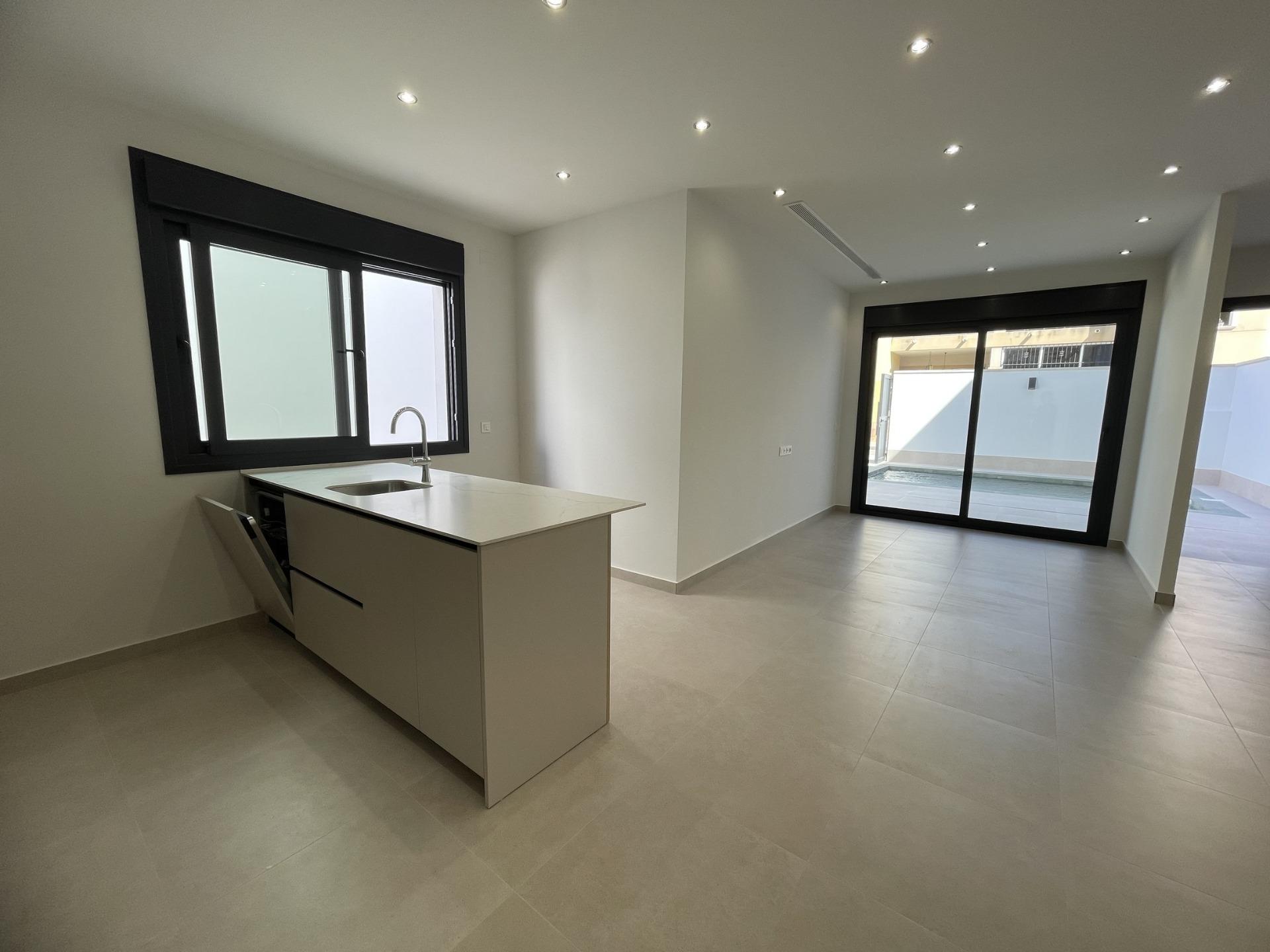 Villa for sale in Almoradi, Alicante, Spain