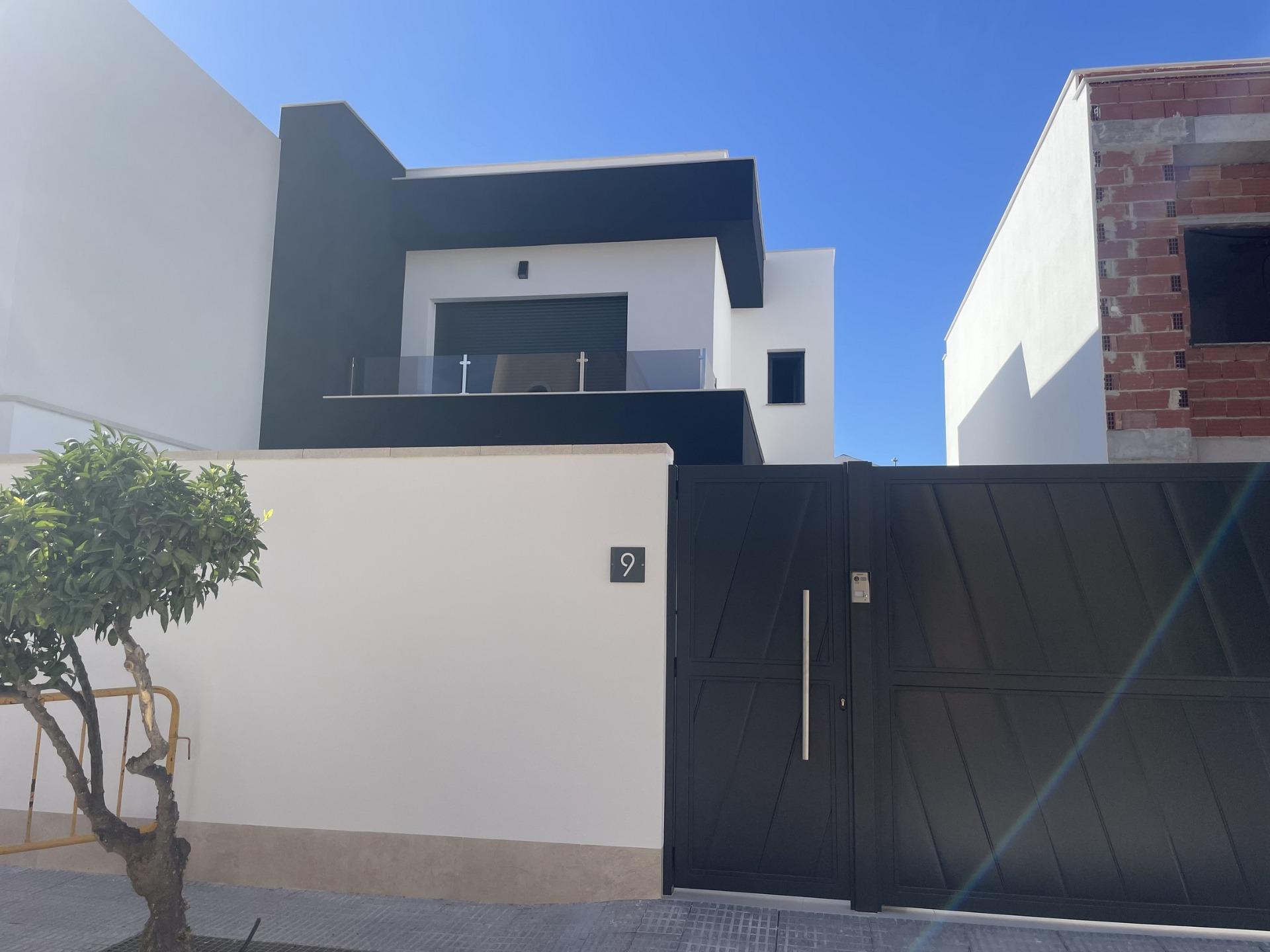 Villa for sale in Almoradi, Alicante, Spain