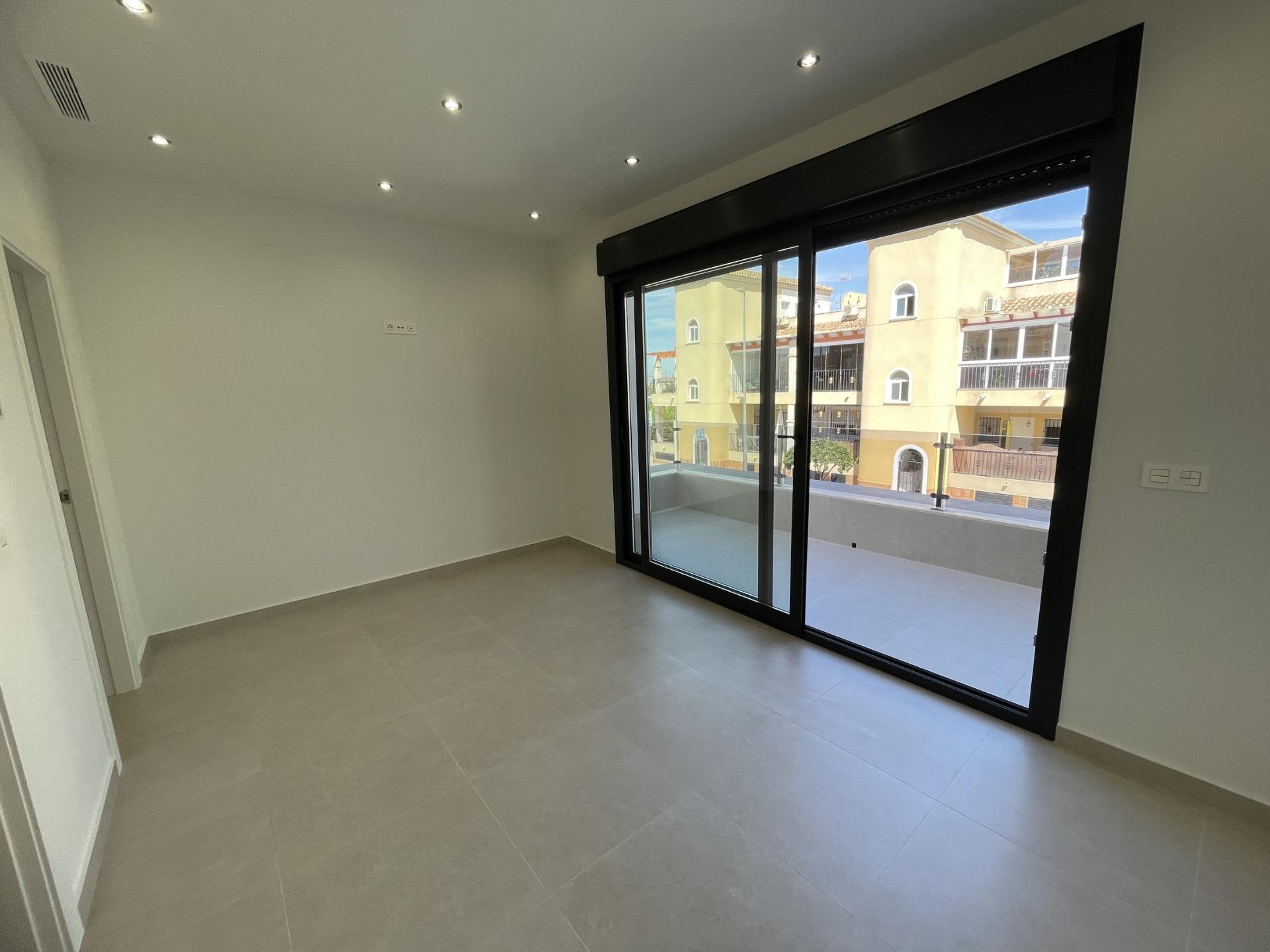 Villa for sale in Almoradi, Alicante, Spain