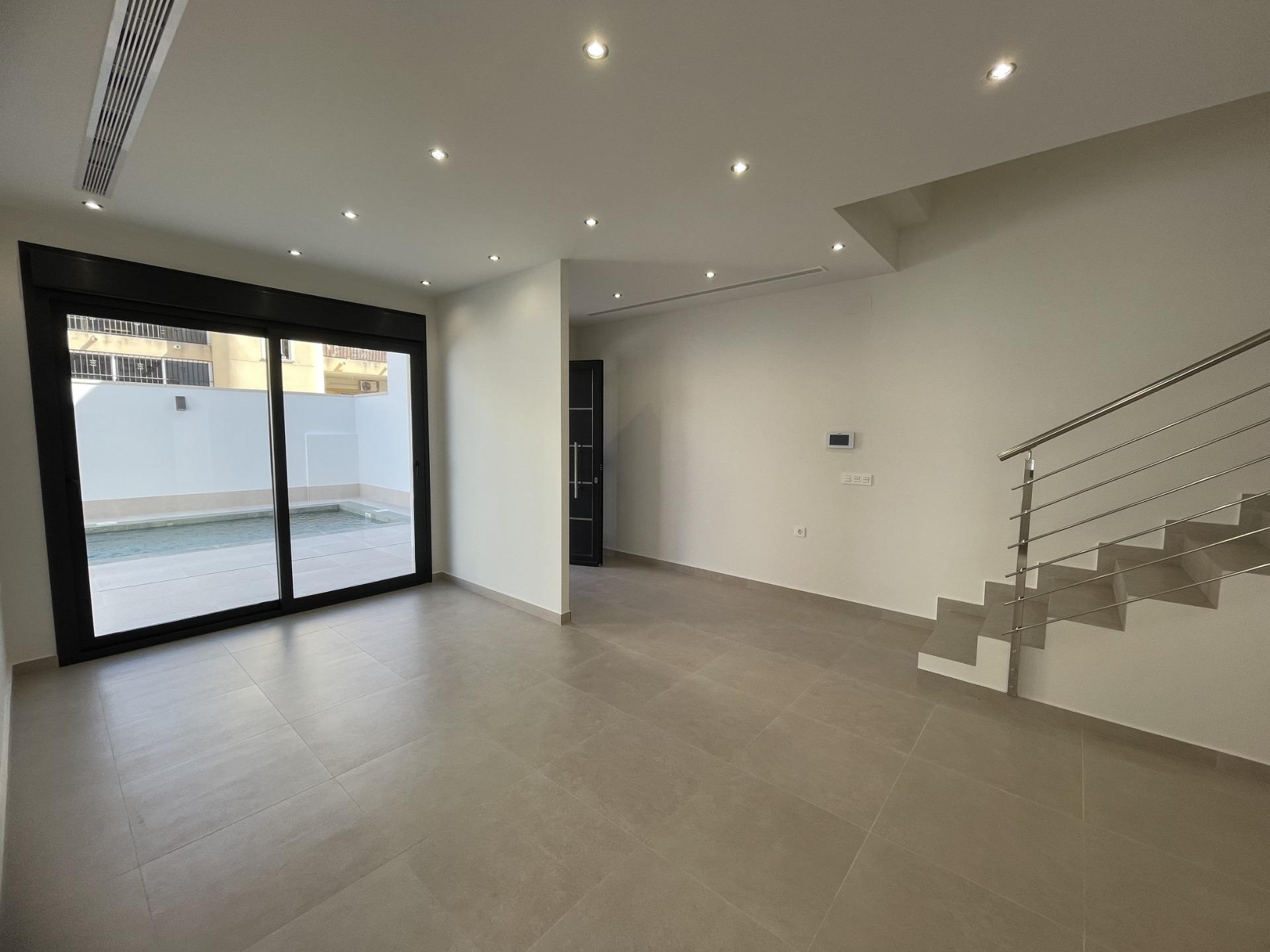 Villa for sale in Almoradi, Alicante, Spain