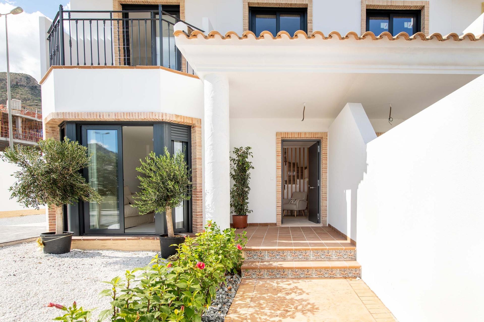 Bungalow for sale in Cox, Alicante, Spain