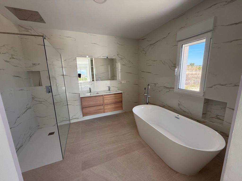 Villa for sale in Pinoso, Alicante, Spain