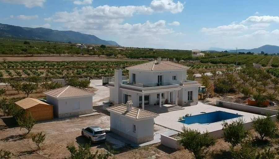 Villa for sale in Pinoso, Alicante, Spain