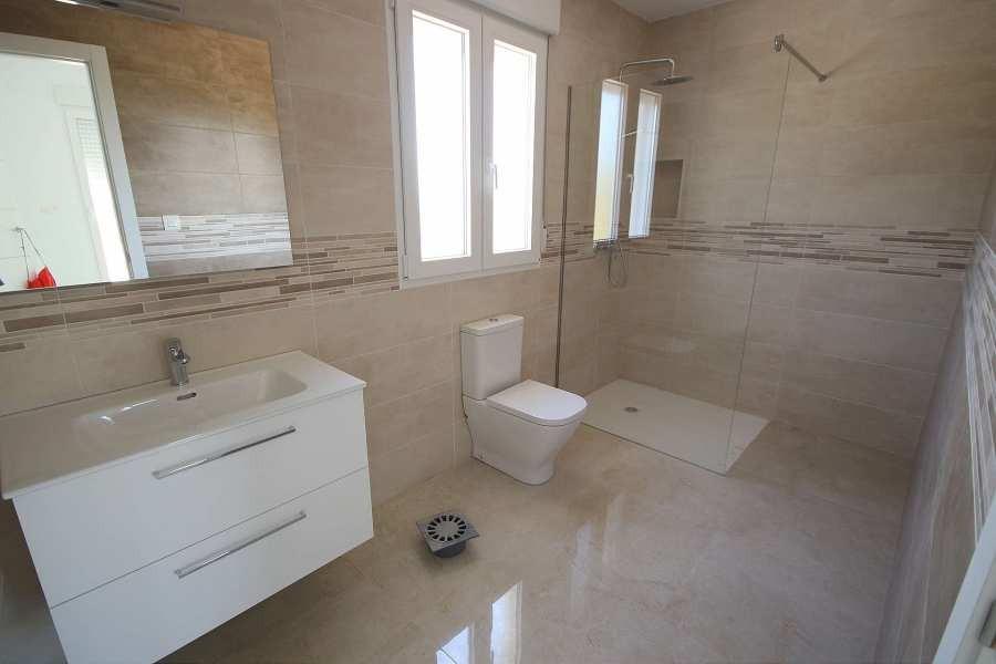Villa for sale in Pinoso, Alicante, Spain