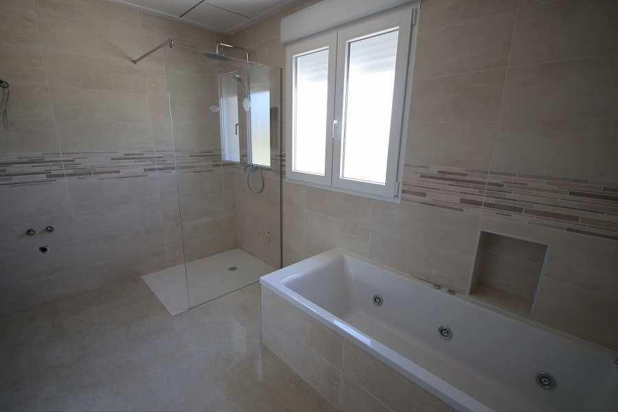 Villa for sale in Pinoso, Alicante, Spain