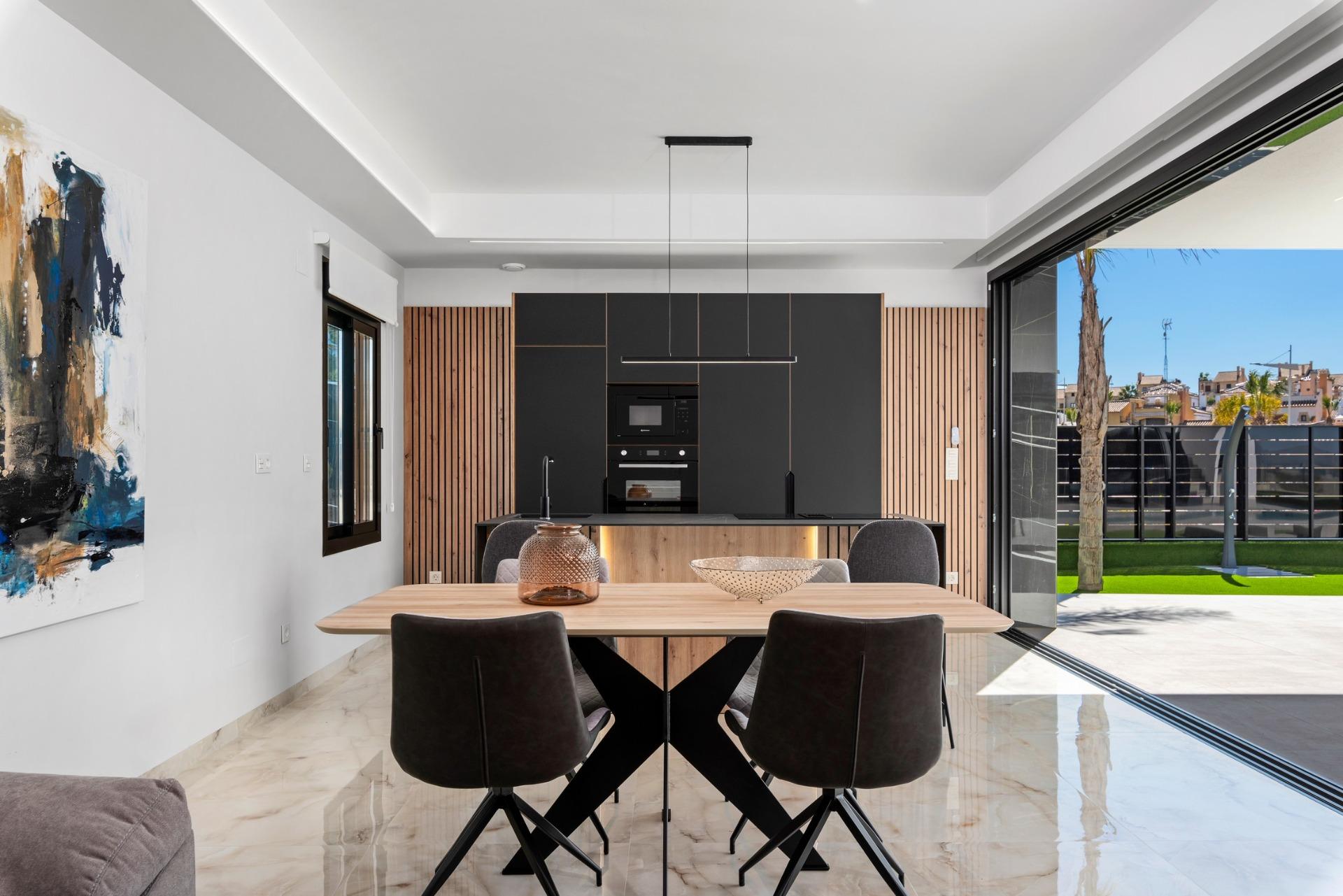 Villa for sale in Algorfa, Alicante, Spain