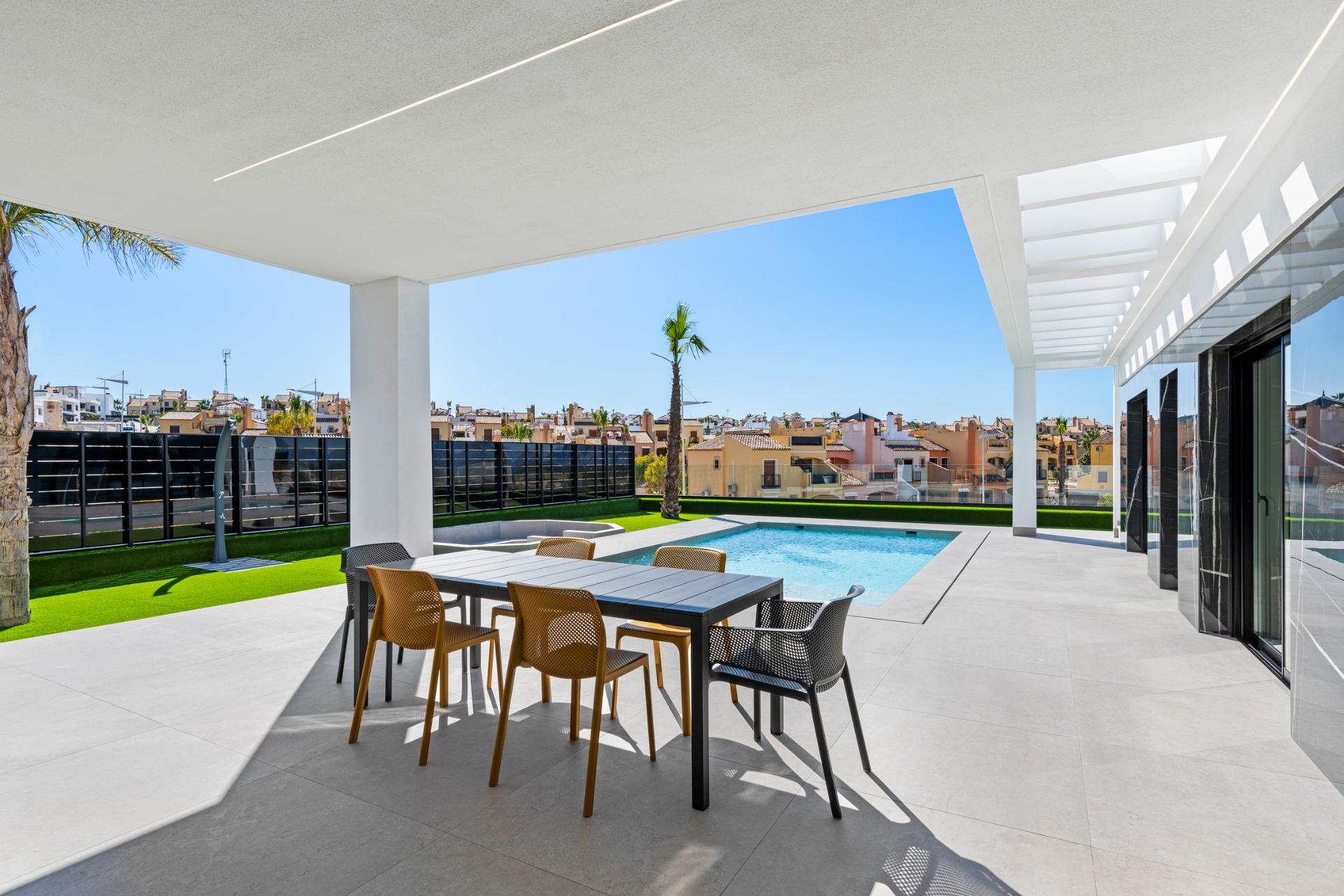 Villa for sale in Algorfa, Alicante, Spain